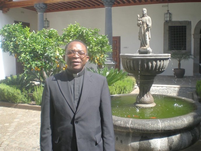 El Nuevo Obispo De Ebebiyin Ha Pasado Por Tenerife Antes De Su Ordenación