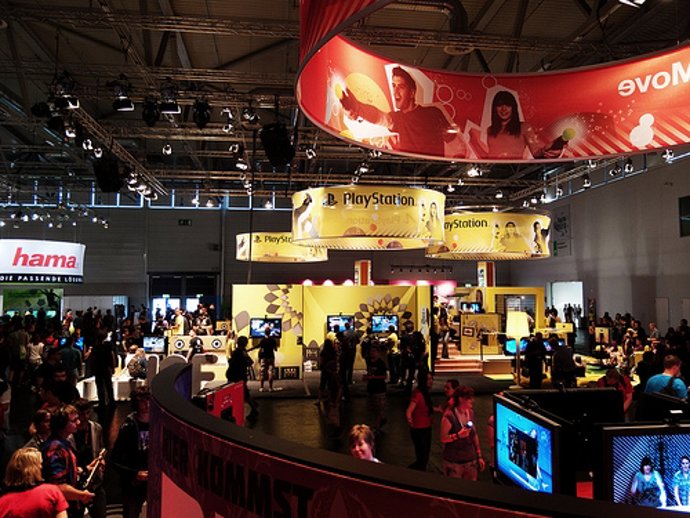 Salón Con Videojuegos Por Benjamin Wittorf CC Flickr 