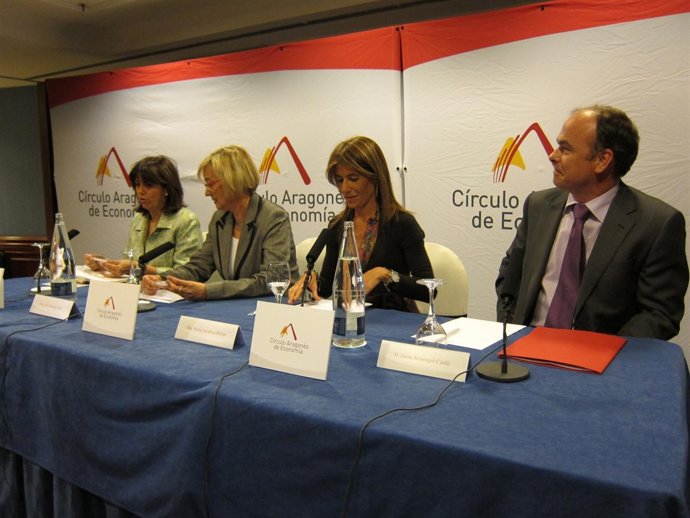 Eva Almunia En El Ciclo Del Círculo Aragonés De Economía