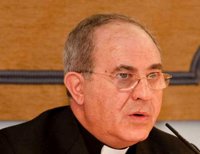 S.Asenjo dispensa "por este año" del cumplimiento de la ley de ayuno y abstinencia el Viernes Santo