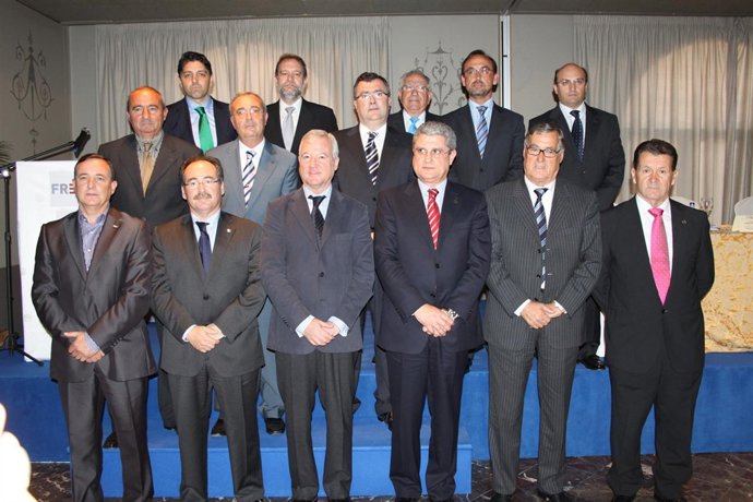 El jefe del Ejecutivo regional clausura la Asamblea General de la Federación Reg