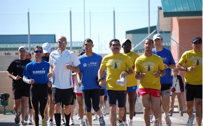 Fiz Corre Con Diez Reclusos