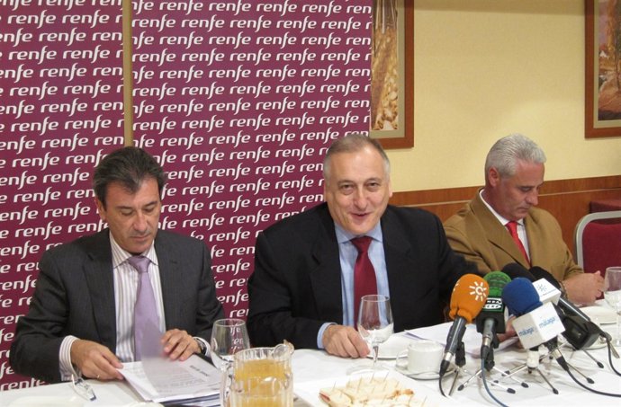 El Director General De Viajeros De Renfe, Enrique Urkijo, En El Centro