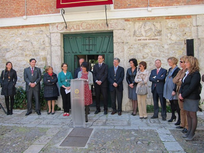 Elisa Delibes Lee Un Fragmento De 'El Quijote' Durante El Homenaje A Cervantes