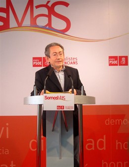 Ángel Luna En Rueda De Prensa