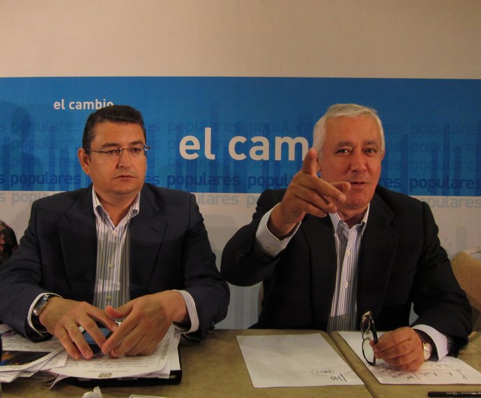 Antonio Sanz Y Javier Arenas En La Junta Directiva Del PP-A Celebrada En Córdoba