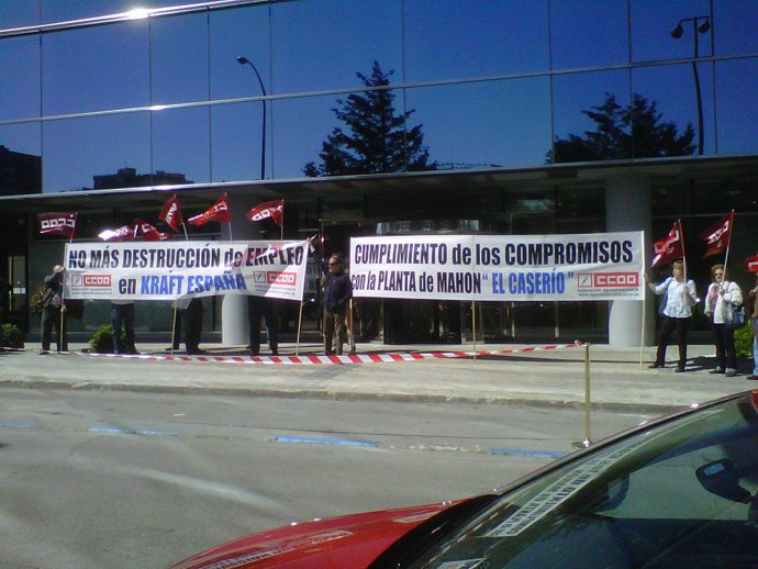 Protesta De Trabajadores Ante Kraft