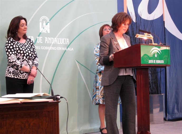 Remedios Martel Junto Con Mar Moreno Y María Gámez