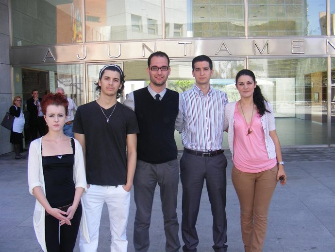 Mireia Mollà Junto Al Candidato Del Bloc Por San Vicente Del Raspeig,Ramón Leyda