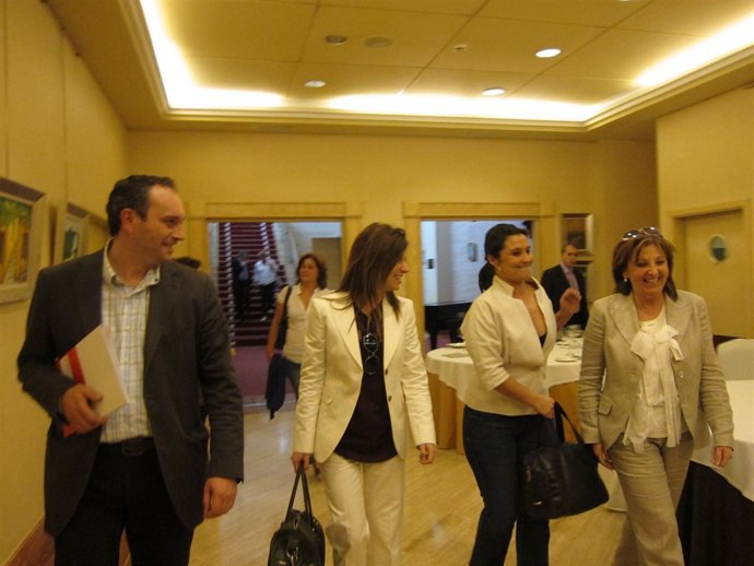 Pablo García, Bibiana Aído Y Laura Seara