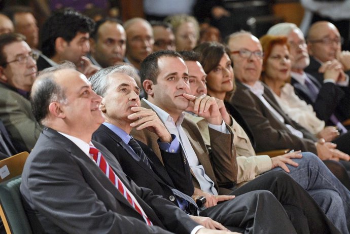 Ramón Jáuregui Junto A Jorge Alarte Y A Joan Calabuig