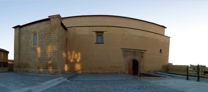 Fachada Del Museo Etnográfico De León