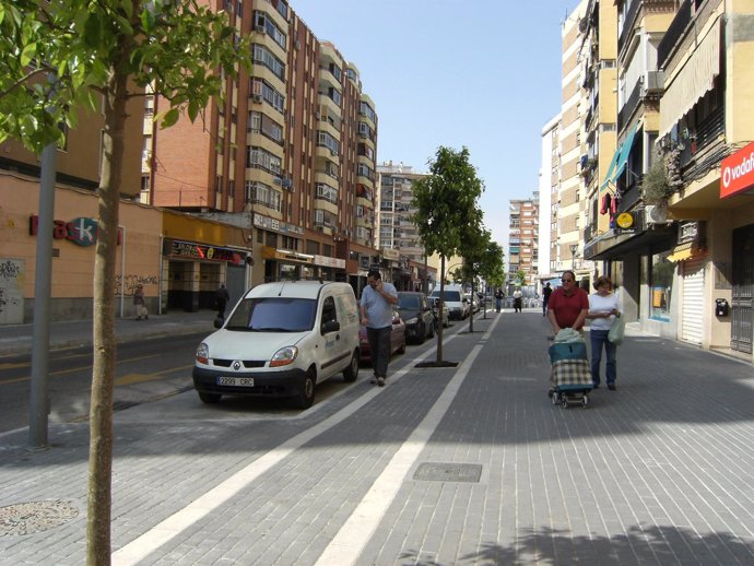 Calle La Unión Con Nuevos Árboles Tras Las Obras Del Metro