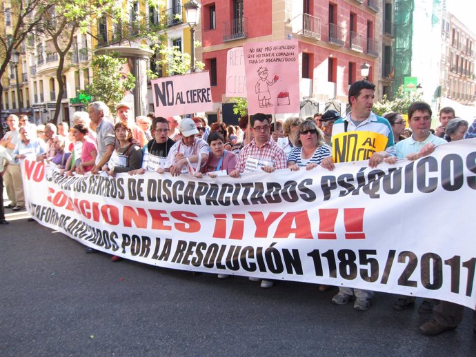 Manifestación Por El Cierre De Los Centros Ocupacionales