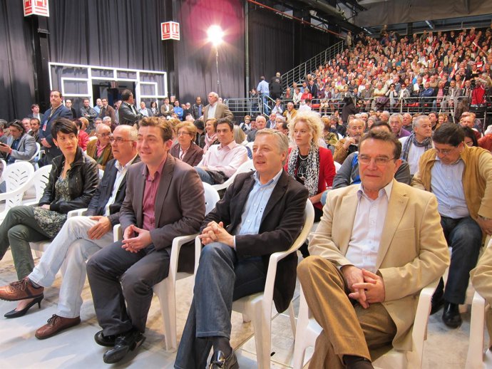 José Blanco Y Roberto Jiménez En La Celebración Del Día De La Rosa En Pamplona.