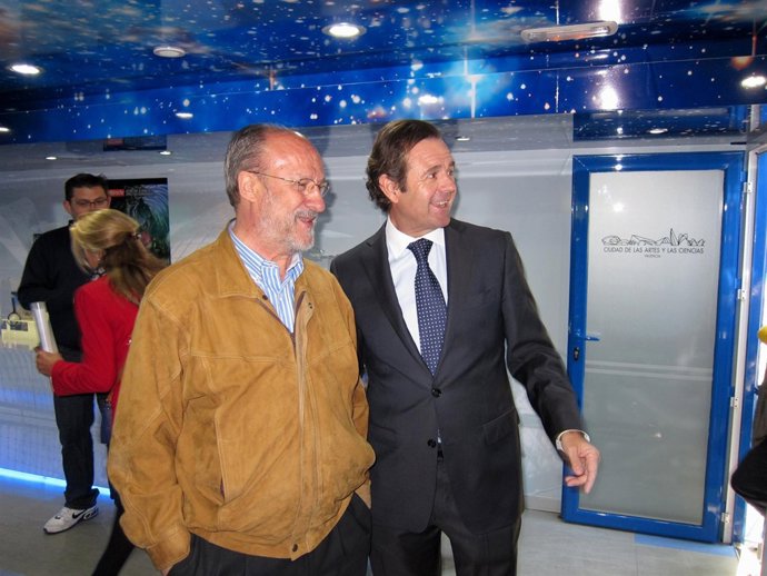 Javier León De La Riva Y Pedro García Ribot