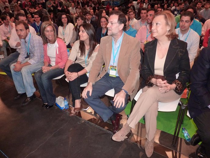 Mariano Rajoy Y La Candidata Luisa Fernanda Rudi