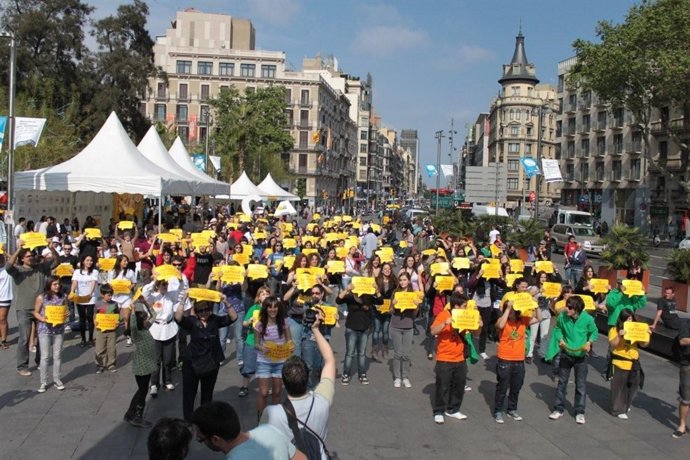 Lip Dub Por La Lengua De Plataforma Per La Llengua