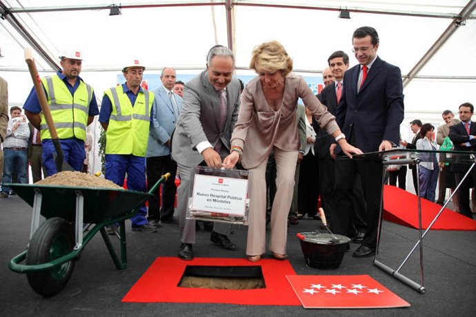 Colocación De La Primera Piedra Del Segundo Hospital De Móstoles