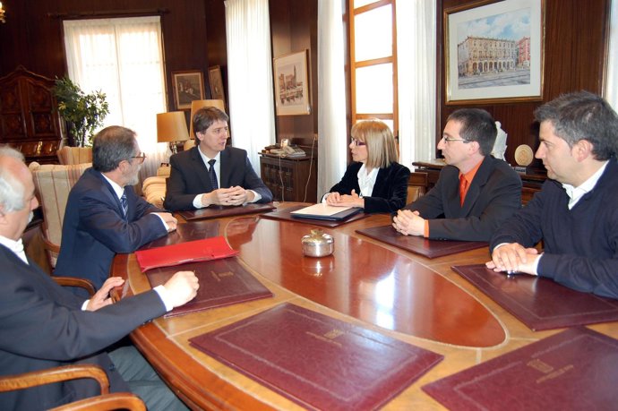 Sacristán Y Martínez Firman Un Convenio En Materia Cultural Y Deportiva