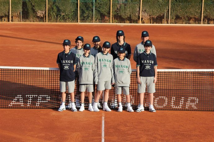 Los Recogepelotas Y Jueces De Línea Del Torneo Open Banc Sabadell, De MANGO