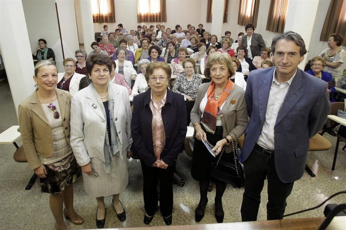 De la Serna y la Asociación de Viudas