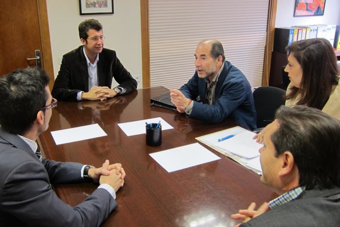 Juan Carlos Ruiz Y Pedro Chico Se Reúnen Con Padres Separados