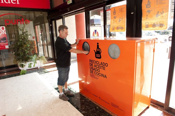 Contenedor aceite usado 