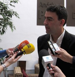 El Portavoz El Grupo Socialista En El Parlamento Andaluz, Mario Jiménez