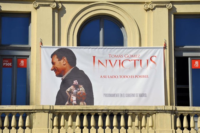Foto Del Cartel De 'Invictus' Que Ha Colgado El PSM      