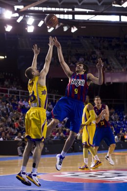 Ricky Rubio Anota Ante El Blancos De Rueda