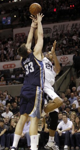 Memphis Vence Su Primer Partido En 'Play-Off'