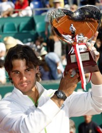Tenis.- Nadal aumenta mínimamente su ventaja sobre Djokovic antes de iniciar el Godó