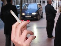 Thomàs indica que "pasado un tiempo" la Ley Antitabaco no tendrá efectos negativos en el sector de la hostelería