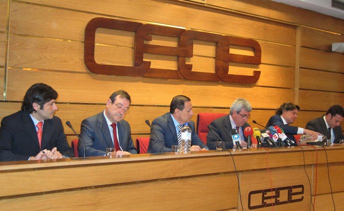 'Libertad Sin Humo' Pide La Suspensión De La Ley Antitabaco