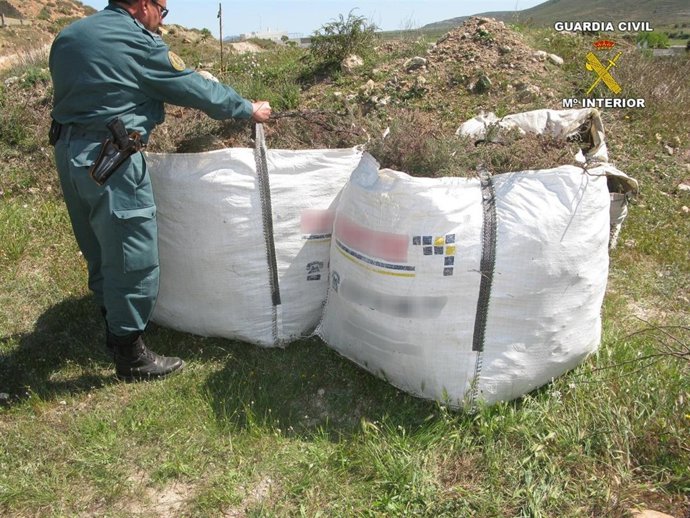Sacas Con El Tomillo Intervenido En Cabo De Gata Por El Seprona