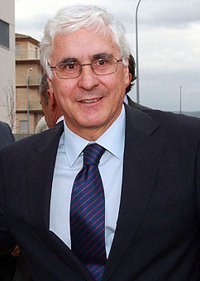 Barreda pide evitar insultos o calumnias y dice que el PSOE defenderá sus ideas con "razones y argumentos"