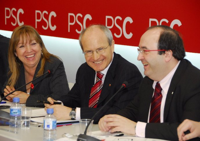 Los dirigentes del PSC Manuela de Madre, José Montilla y Miquel Iceta