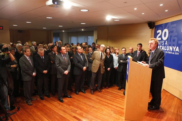 Manel Camós, Delegado De La CE En Barcelona