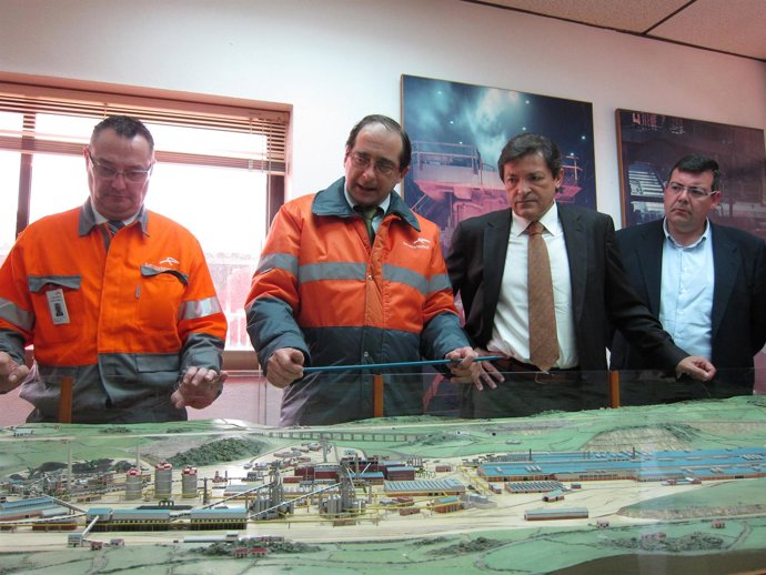 Javier Fernández Y Santiago Martínez Argüelles Visitan Arcelormittal