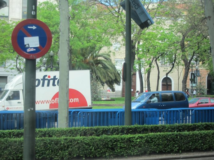 Algunas De Las Vallas Que Se Instalarán En Cibeles, En El Paseo De Recoletos
