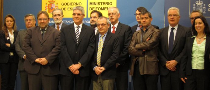 El Secretario De Estado De Transportes, Isaías Táboas, Con Transportistas.