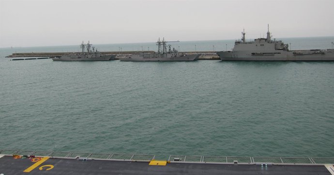 Buques En La Base Naval De Rota (Cádiz)