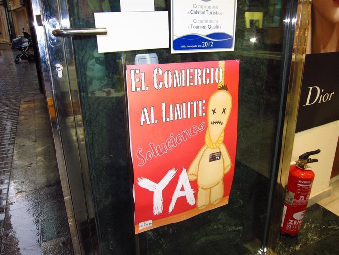 Cartel De Protesta De FECOM