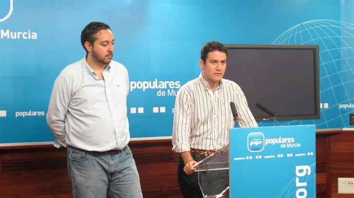 Martínez Y García