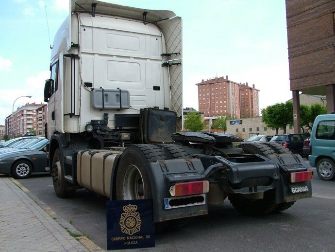 Uno De Los Camiones De Mercancías Recuperados