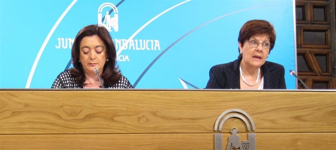 Mar Moreno (Izquierda) Y Josefina Cruz, Este Martes En Rueda De Prensa