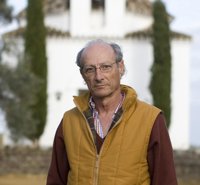 Multitudinaria despedida de todo el mundo del toro a Juan Pedro Domecq en Valverde del Camino (Huelva)