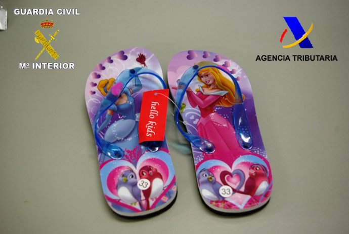 Uno De Los Productos Falsificados Incautados En Contenedores En Algeciras