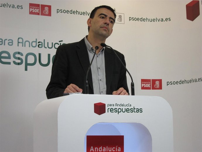 El portavoz del grupo socialista en el Parlamento de Andalucía, Mario Jiménez